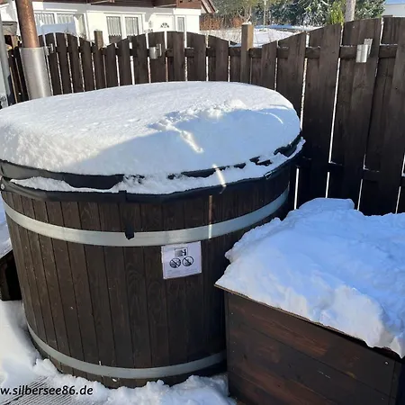 度假居 Mit Hot Tub By Interhome *