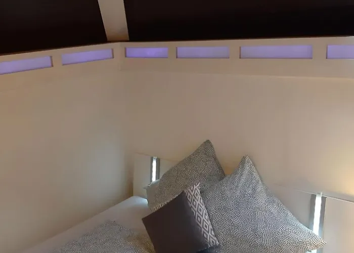 Mit Hot Tub By Interhome *