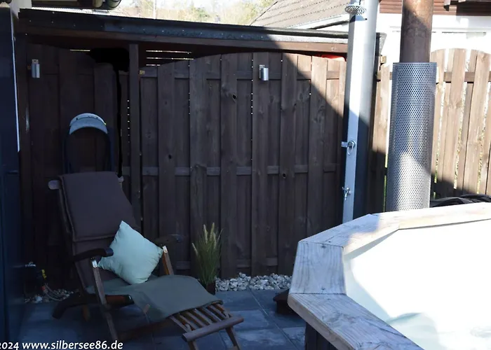 Holiday home Mit Hot Tub By Interhome